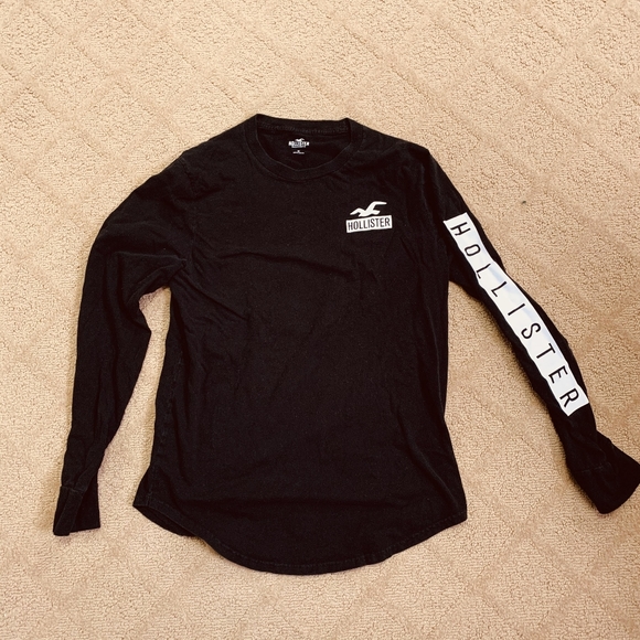 Hollister Graphic Long Sleeve Tee - Picture 2 of 2